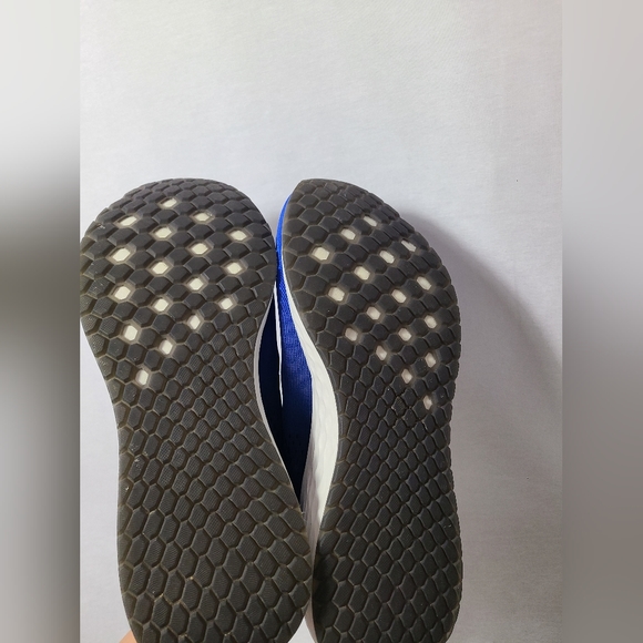 Mens NEW BALANCE Fresh foam running shoes- Size 11 - Picture 5 of 6